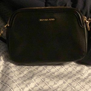 Black Michael kors bag